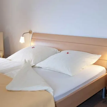 Von Schassen Apartment *